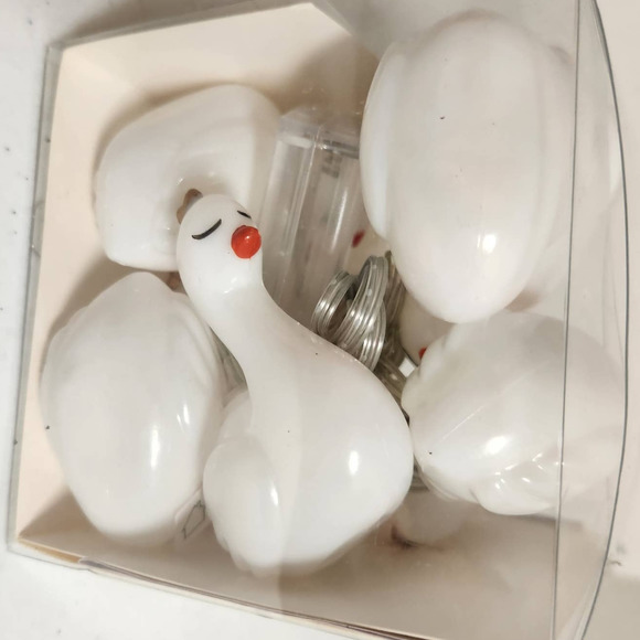 Ikea Lyskaede 10 Led Lights String Lights Swans with Gold Crowns Sealed Red Beak - Picture 2 of 15